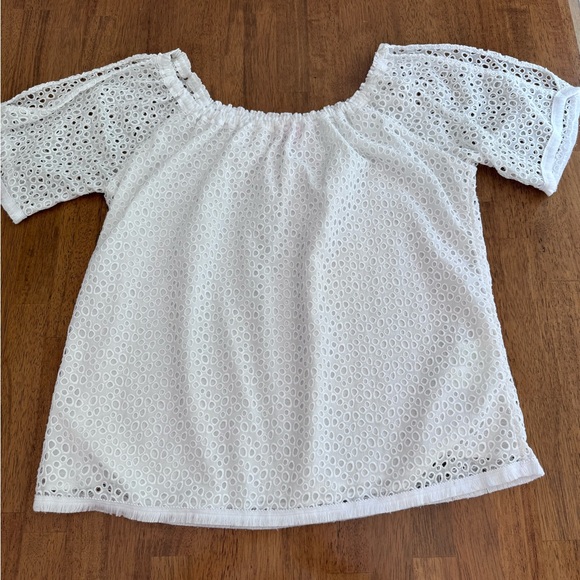 Lilly Pulitzer Lillette Cold Shoulder Top S Resort White Eyelet Crinkle Chiffon - Picture 2 of 12